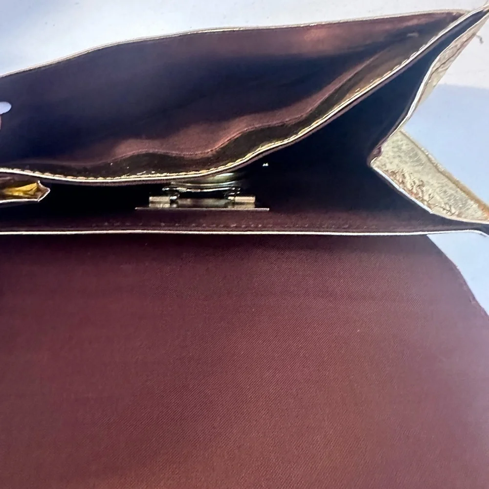 Gold Vintage Clutch Handbag with Inside Cosmetic Mirror Zipper Pocket Purse Bag